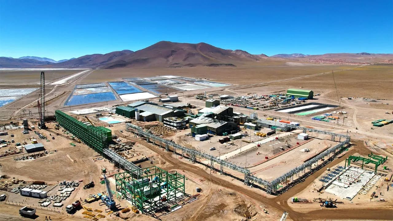 Estiman que las inversiones proyectadas en cobre y litio duplicarán los empleos de la minería
