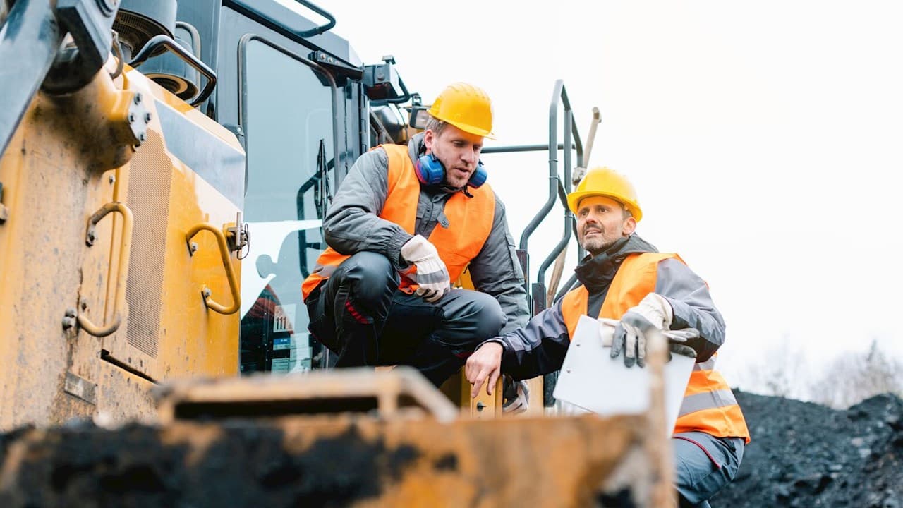 Empleo en minería: buscan técnicos, conductores e ingenieros para trabajar en Santa Cruz y proyectos industriales