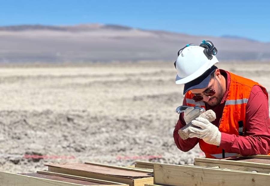 Río Negro busca posicionarse en el litio y avanza la exploración en dos áreas provinciales
