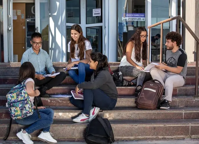 Becas PAE: convocatoria para estudiantes de la Patagonia cierra el 5 de abril