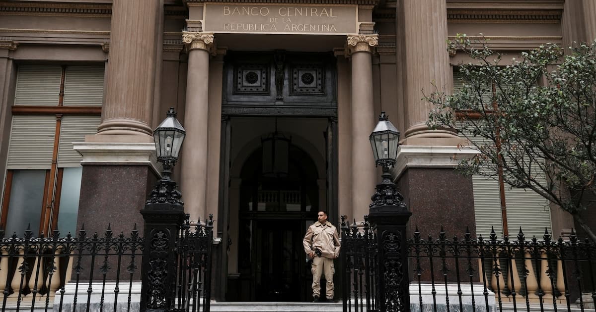 El BCRA interrumpió una racha de 135 ruedas con compras de dólares