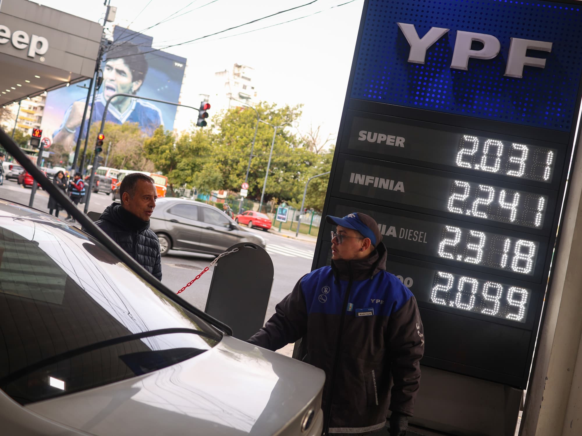 La Justicia bonaerense restableció la obligación de informar las subas de combustibles