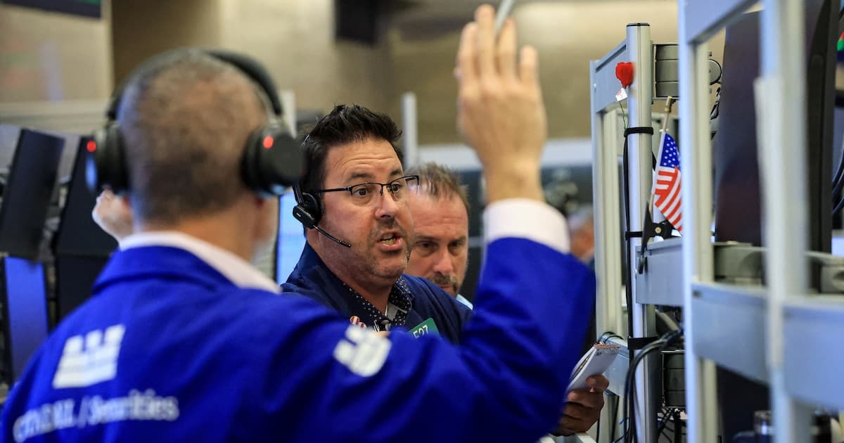 Las acciones argentinas retrocedieron en Wall Street y el riesgo país subió a 437 puntos