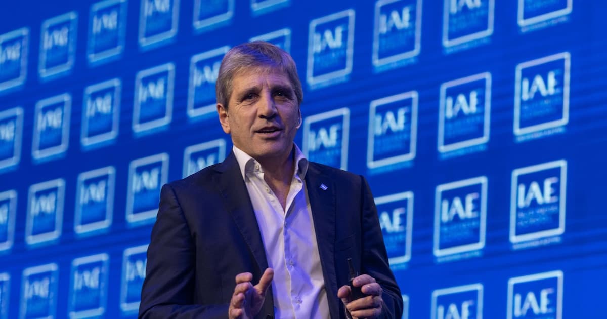 Caputo defendió el proyecto de Inocencia Fiscal y anticipó una mejora de la actividad