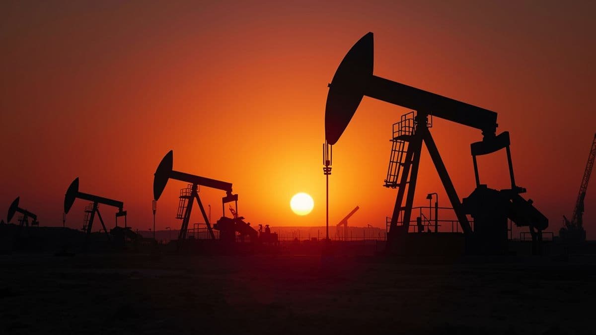 El Brent retrocede a US$86,95, aunque conserva una suba mensual cercana al 20%