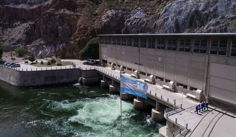 Nación y Mendoza licitan la operación del sistema hidroeléctrico Los Nihuiles