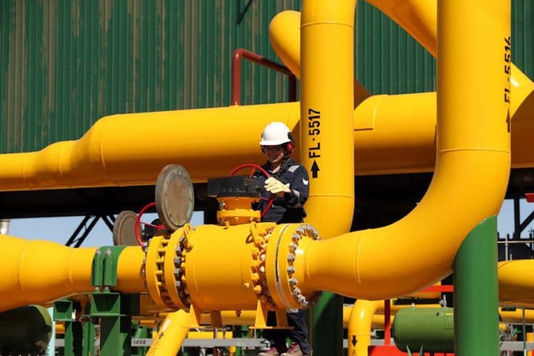 Vaca Muerta enfrenta el desafío de evacuar su gas asociado