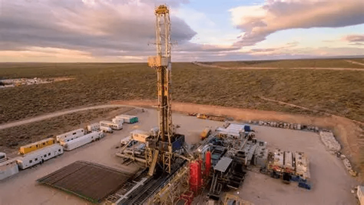 Petróleo en alza y aranceles de Estados Unidos abren oportunidades y riesgos para Argentina