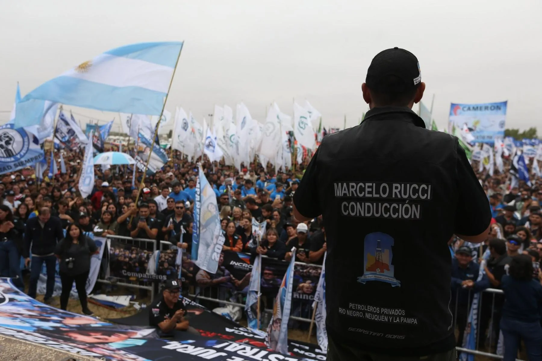 Vaca Muerta suma un acuerdo de productividad para el sector petrolero