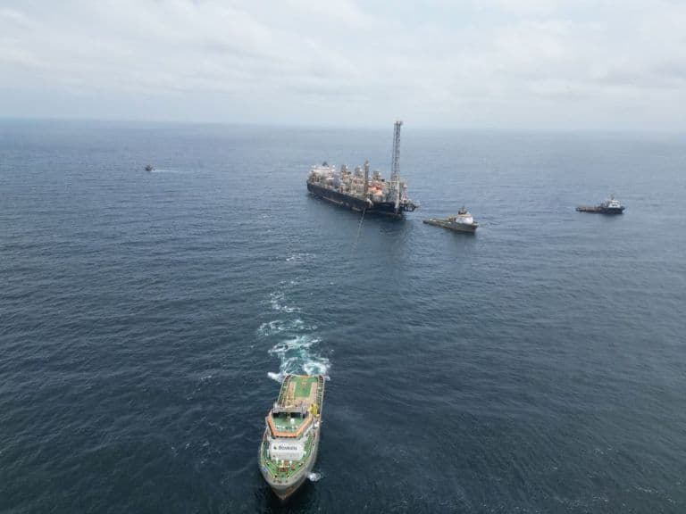 El Hilli Episeyo inició su traslado hacia Singapur antes de llegar a Río Negro