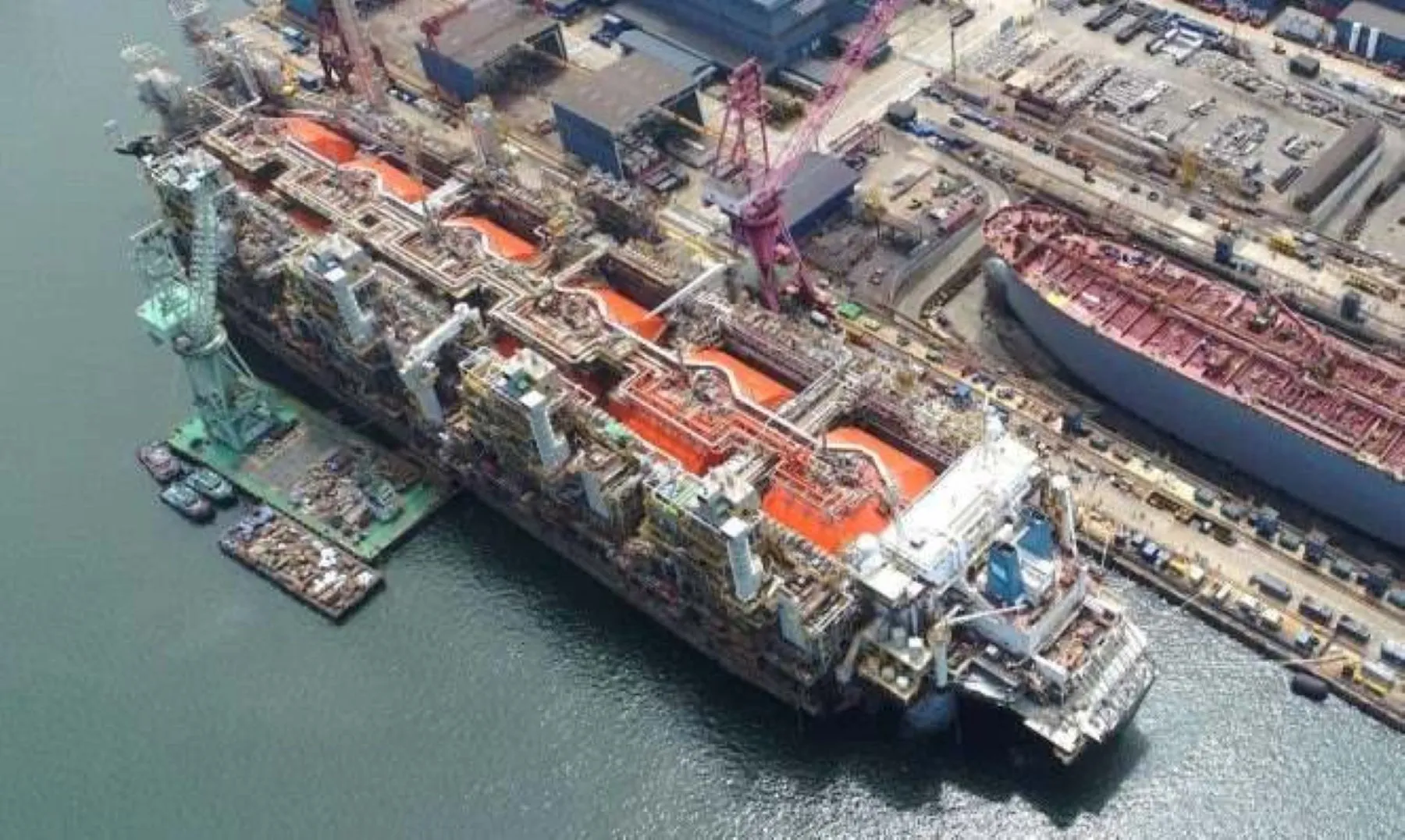 San Antonio Este recibirá el primer embarque para el proyecto de GNL con 10.000 toneladas de caños de China