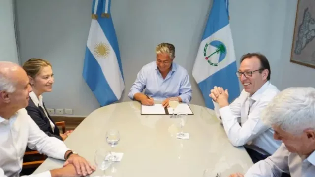 Shell se suma al plan de becas de Neuquén con un aporte de 250 mil dólares