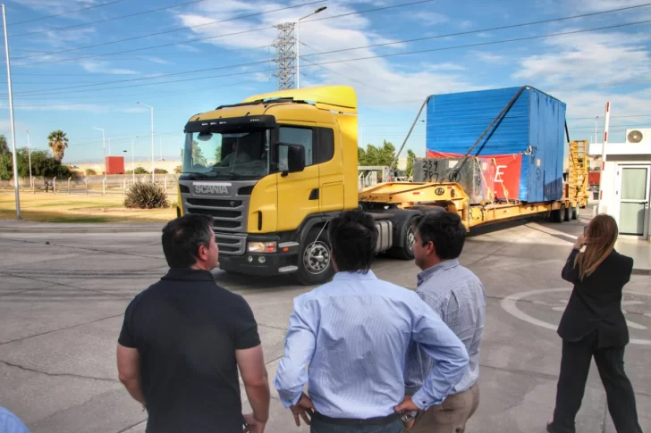 San Juan recibió la mole de 100 toneladas para la revolución solar