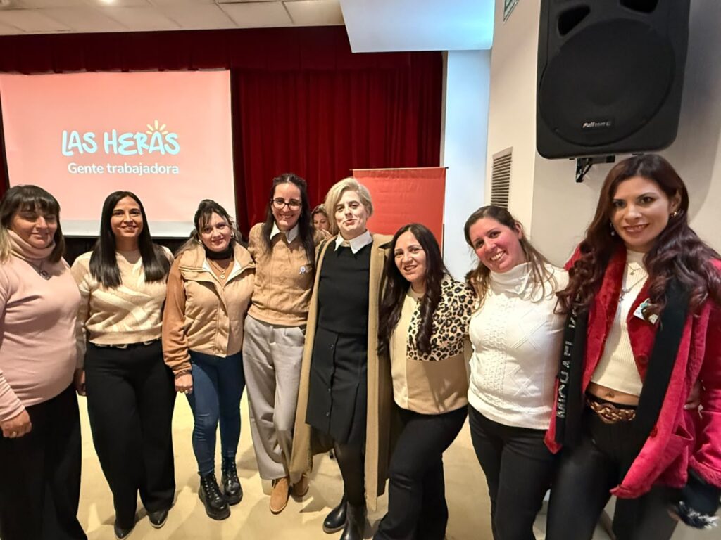 Mujeres de Cobre.